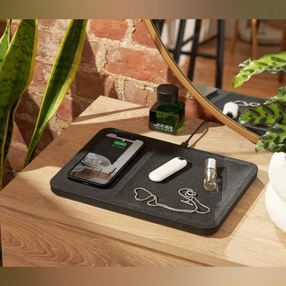 Wireless charging tray - Picture 2 of 9